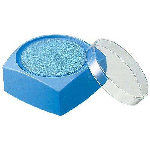 コクヨ 事務用スポンジ メク-30JANコード：4901480420660外寸法(W・D・H):68・68・39事務用スポンジ容器に再生プラスチックを使用していていて、環境にやさしいスポンジです。【送料について】北海道、沖縄、離島は送料を頂...