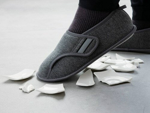 防災ルームシューズ グレー 23.5cm 24.5cm L 足を守る 災害 防災 ガラス破片 水漏れ 釘(代引不可)