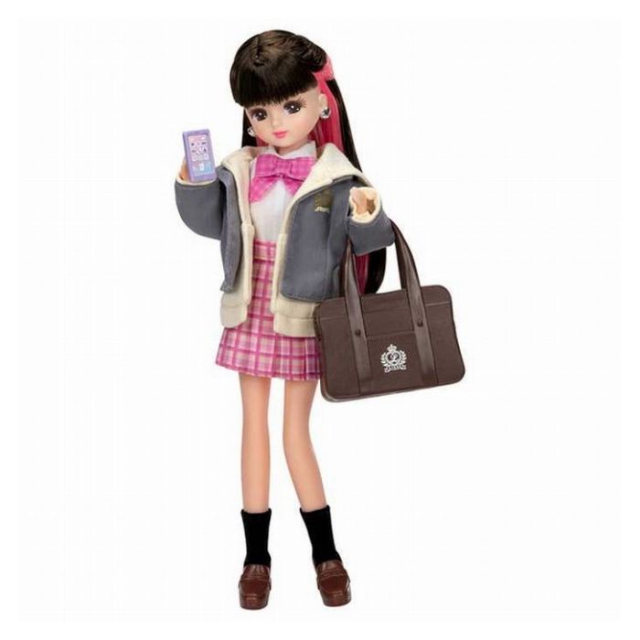 ピンクが映える！今どきの制服を着こなす女子高生スタイルのリカちゃん！【商品仕様】対象年齢：3歳〜パッケージ形状：箱安全基準：ST生産国：中国パッケージサイズ：幅125×高265×奥42mm【権利表記】(C) TOMY【送料について】北海道、沖縄、離島は送料を頂きます。