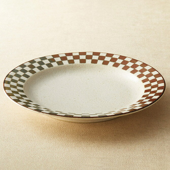 【商品詳細】日本の昔からある小紋柄をモチーフに現代風に仕上げました。材質:磁器生産国:日本【代引きについて】こちらの商品は、代引きでの出荷は受け付けておりません。【送料について】北海道、沖縄、離島は送料を頂きます。