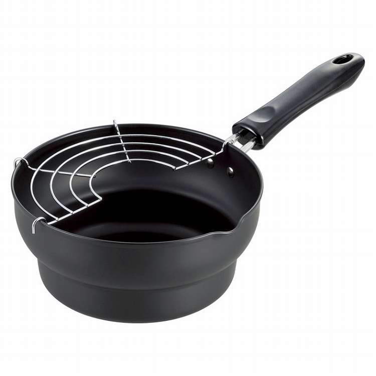 【商品詳細】適正油量:約800g。材質:本体:鉄（シリコーン樹脂焼付け塗装）、ハンドル:フェノール樹脂、半月網:鉄（クロムメッキ）生産国:日本・中国【代引きについて】こちらの商品は、代引きでの出荷は受け付けておりません。【送料について】北海道、沖縄、離島は送料を頂きます。