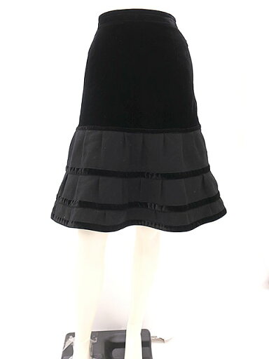 FOXEY/フォクシー/スカート/ブラック/Aライン/ベロア/日本製/レディース/サイズ40/送料無料【中古】 FOXEY/フォクシー/スカート/ブラック/Aライン/ベロア/日本製/レディース/サイズ40/送料無料【中古】