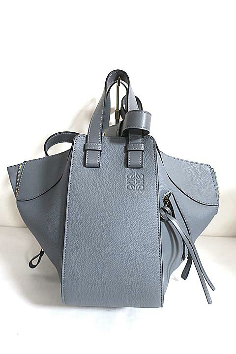 【中古】LOEWE ロエベ　ハンモック　スモールバッグ　HAMMOCK SMALL BAG バッグ ショルダーバッグ　グレー　レザーバッグのサムネイル