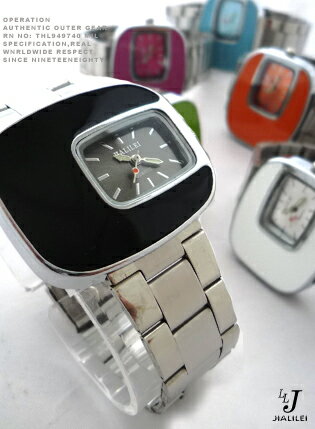 メタリックなカラフルデザインウォッチ　レディースにもぴったりなサイズのシルバーベルトデザイン腕時計