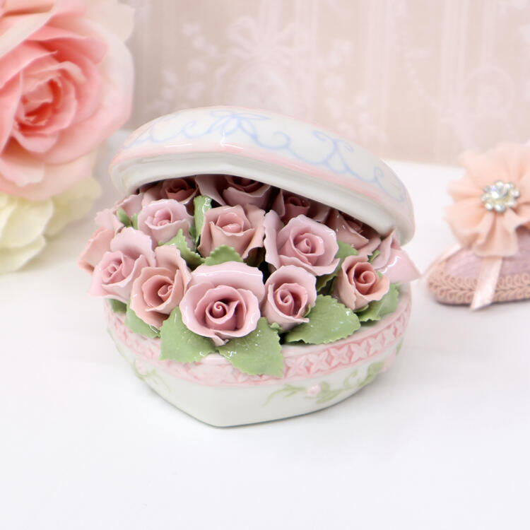 ハートブーケ 薔薇 オルゴール コスモスコレクションインテリア 花 陶器 オブジェ エレガント ハート フラワー ローズ バラ ディスプレイ ショップ ギフト プレゼント おしゃれ かわいい 陶器 磁器 置物 薔薇 花 北欧 輸入雑貨 送料無料re818 69 Re Lshop リエル