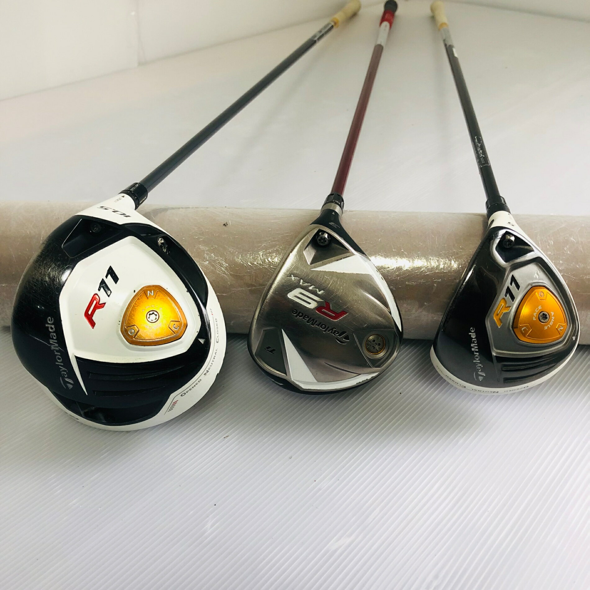 【中古】キャディバッグ付 TaylorMade テーラーメイド メンズ ゴルフセット ゴルフクラブセット セット 初心者 入門 フルセット 右利き パター付 安価　11Y-108