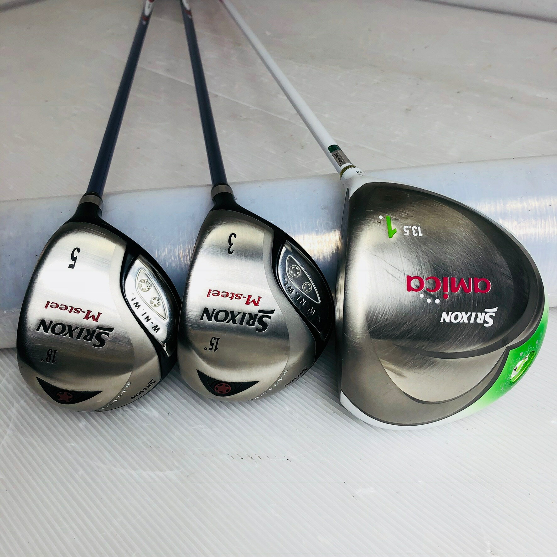 【中古】 レディース DUNLOP ダンロップ SRIXON スリクソン テーラーメイド ゴルフセット クラブ セット 初心者 入門 バッグ付き 右利き パター付 安価　81Y-29