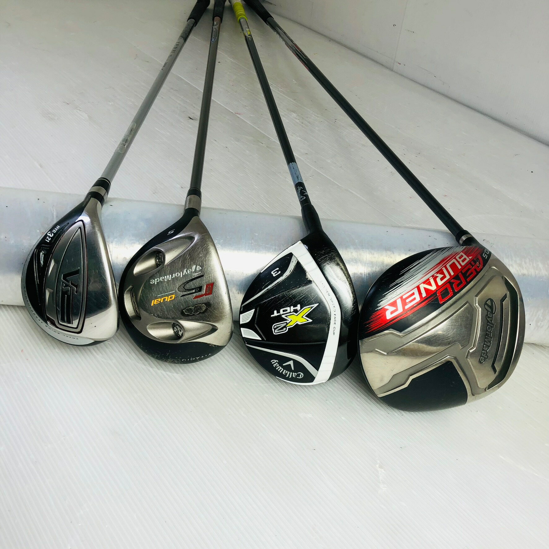 【保証付】【中古】レフティ 左利き キャディバッグ付 豪華 13本 TaylorMade テーラーメイド Callaway キャロウェイ ゴルフクラブ フルセット ゴルフセット クラブセット メンズ 初心者 入門 パター付 安価　EC-70