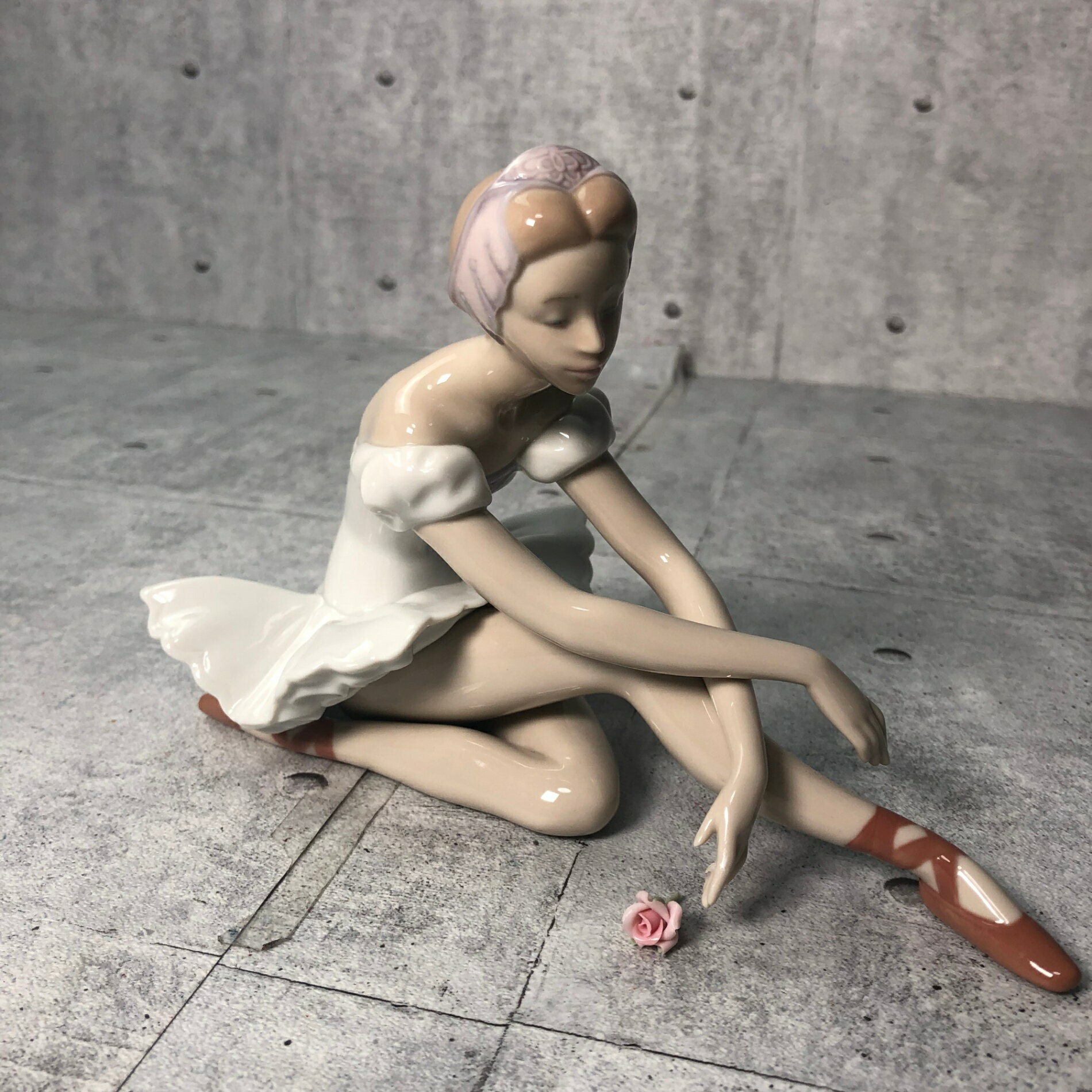 Rakuten - リヤドロ LLADRO ローズバレエ ROSE BALLET フィギュリン スペイン製 バレリーナ バラ 薔薇 陶器 置物 インテリア アンティーク コレクション