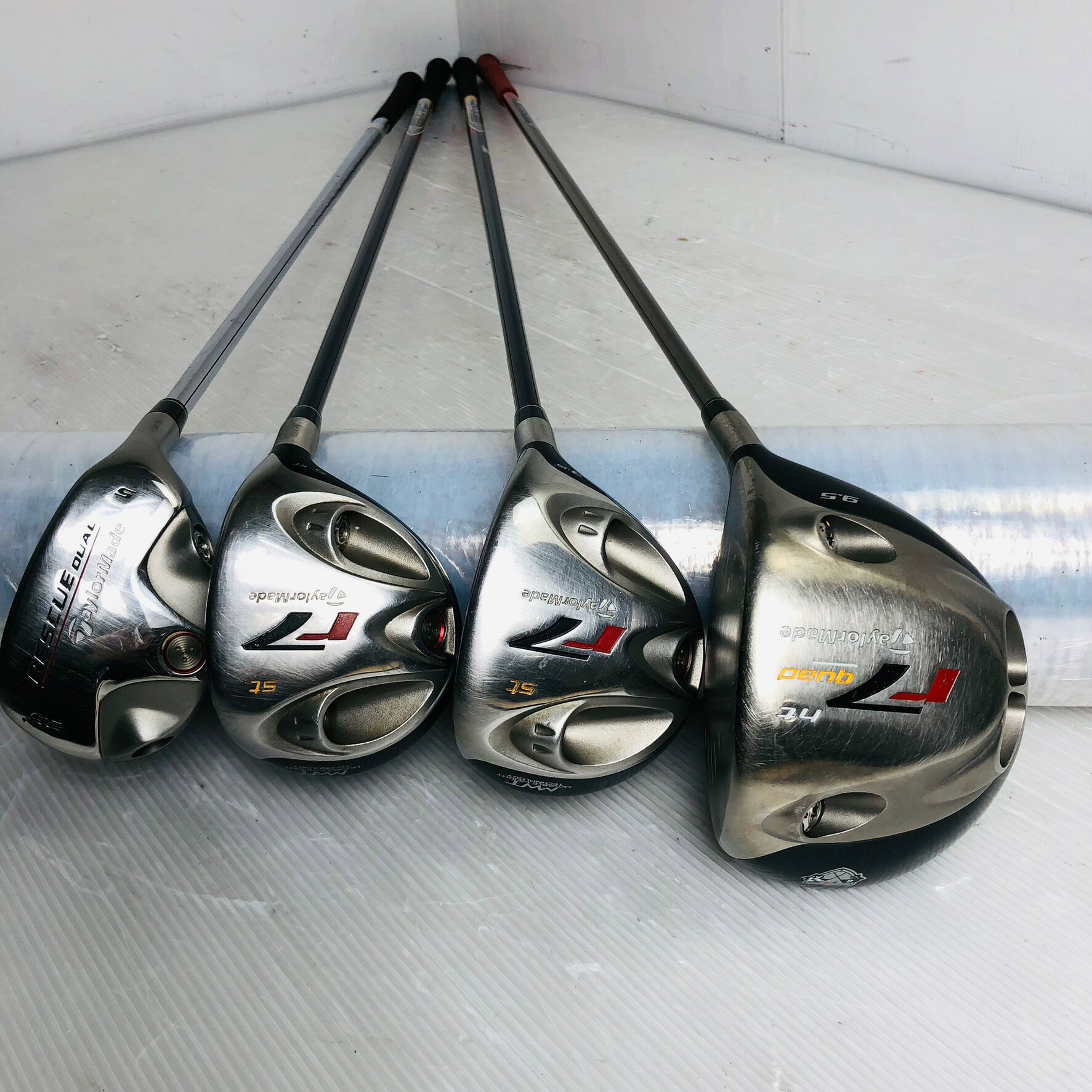 【保証付】【中古】キャディバッグ付 豪華 14本 TaylorMade テーラーメイド r7 ゴルフクラブ フルセット ゴルフセット クラブセット メンズ 初心者 入門 右利き パター付 安価　86Y-54