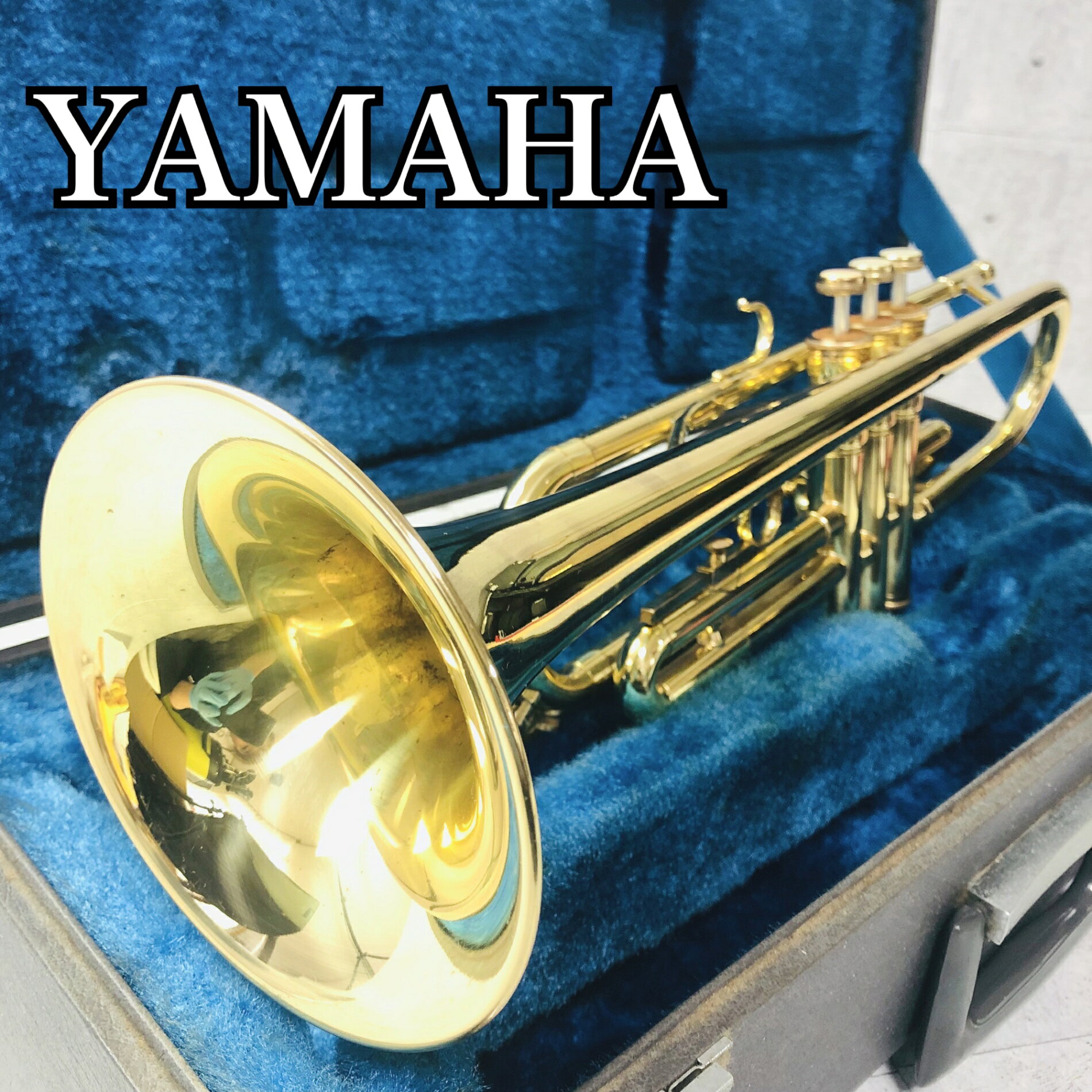 【メーカー】 YAMAHA ヤマハ 【カテゴリー】 トランペット trumpet 金管楽器　管楽器 【型番】 YTR-233 【シリアル】 017098 【仕様】 調子：B♭ 材質：イエローブラス 重量:1029g 【マウスピース】 YAMAHA ヤマハ 11 【ケース】 ハードケース 【状態】 本体ランクC メンテナンス：菅体磨き上げ 抜き差し管・ピストンの固着：固着なし、バルブオイル注入済み キズ・へこみ：ピストン付近のベル胴に凹みあり。多少のすれや汚れあり。 メッキ剥がれ：ベル、ピストン付近などにメッキ剥がれ錆びあり。 ハードケース：ランクC スレ汚れあり。 ※中古品につき、傷・打痕等、写真に 写りにくい部分や記載以外の傷がある場合がございます。 予めご了承くださいませ。 ※弓や弦、タンポなどの消耗品は保証対象外となります。 ※あくまでUsed品になりますので細かな傷、汚れはございます。画像にてご確認ください。 ※画像にある物が全てです。 S：新品・未使用品 A：非常に状態の良い・美品 B：使用感はあるが目立った傷や汚れのない・良品 C：目につくような傷や汚れがある・一般的な中古品 D：使用するのに問題はないが記載すべき傷、汚れや凹みなどがある ★確認必須事項★ ※商品状態の感じ方には個人差がありますので、“中古品”という事をご理解いただき、神経質な方のご購入はご遠慮ください。 ※沖縄への発送は全て船便となりますので到着まで時間がかかります。 その他、離島など中継料金のかかる地域への発送は追加送料が必要です。 場合によっては発送できない場合もございます。 ※基本発送日は月、水、金曜日になります。 祝日等でイレギュラーが発生することもございます。 KG-12-59411