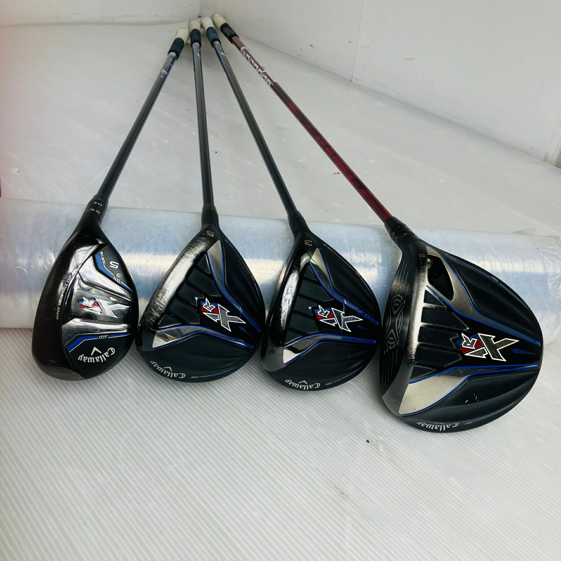 リユースネクスト楽天市場店の【保証付】【中古】キャディバッグ付 Callaway キャロウェイ XR16 X-18 ゴルフクラブ フルセット ゴルフセット クラブセット メンズ 初心者 入門 右利き パター付 安価 86Y-99｜アングル2