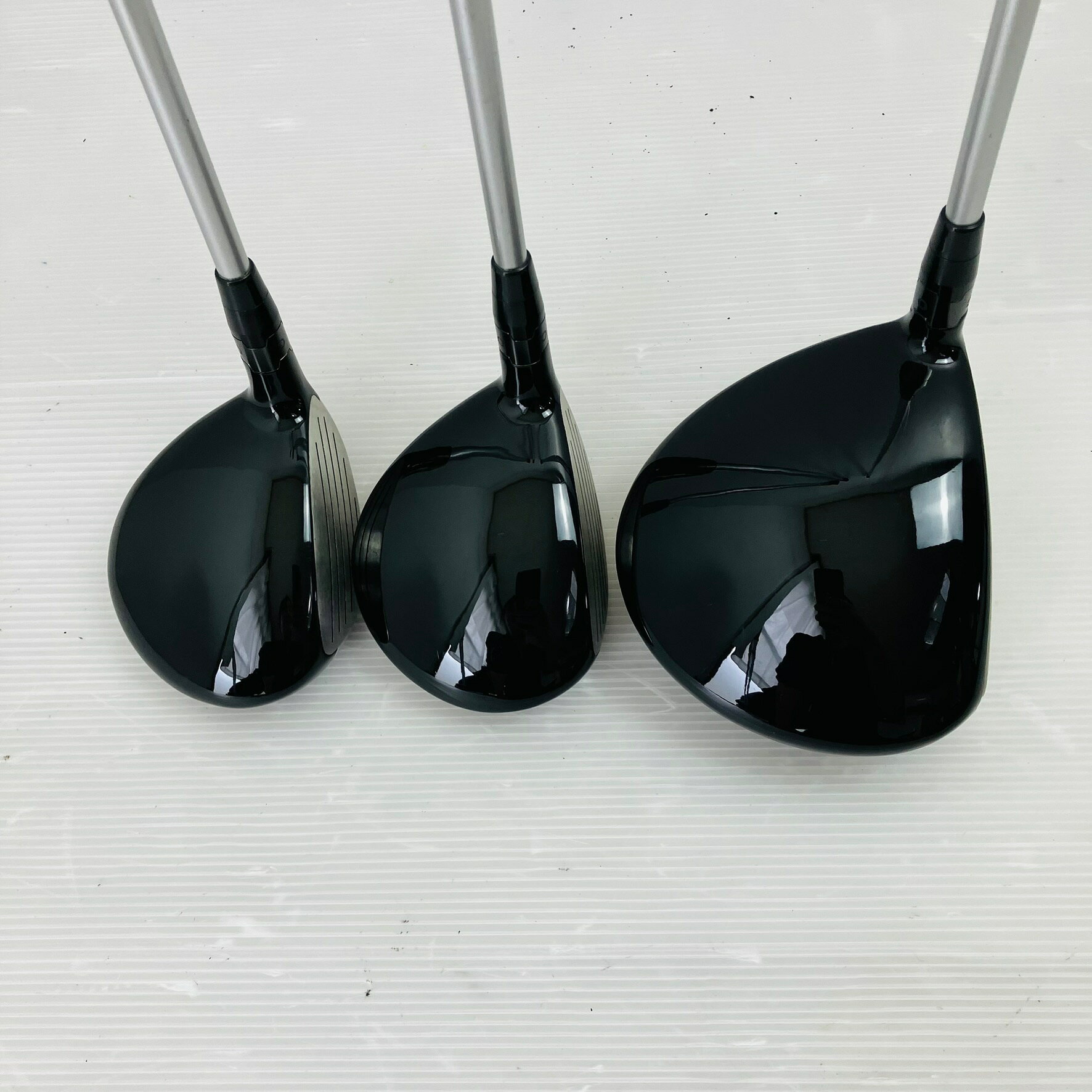 リユースネクスト楽天市場店の【保証付】【中古】キャディバッグ付 Callaway キャロウェイ RAZR FITレイザー フィット ゴルフクラブ フルセット ゴルフセット クラブセット メンズ 初心者 入門 右利き パター付 安価 EC-111｜アングル3