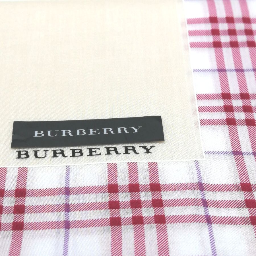 服飾雑貨　リストのブラックフライデー♪全品P10倍メール便対応OK【売れ筋】【未使用ハンカチ】BURBERRYバーバリーハンカチ【ベージュ系】｜アングル2