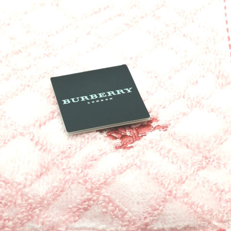 S 後夜祭♪全品P10倍メール便対応OK 売れ筋 未使用ハンカチ BURBERRYバーバリータオルハンカチ ピンク系 re-st-10029423 服飾雑貨 リスト サンプル画像2