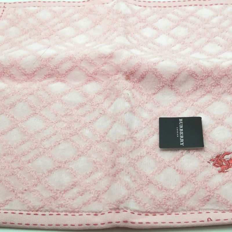 S 後夜祭♪全品P10倍メール便対応OK 売れ筋 未使用ハンカチ BURBERRYバーバリータオルハンカチ ピンク系 re-st-10029423 服飾雑貨 リスト サンプル画像3
