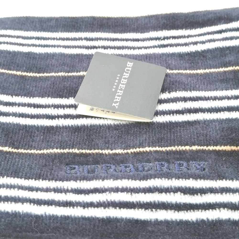 ♪全品P10倍メール便対応OK 売れ筋 限定1枚 未使用ハンカチ BURBERRYバーバリータオルハンカチ ネイビー系 re-st-10028231 服飾雑貨 リスト サンプル画像2