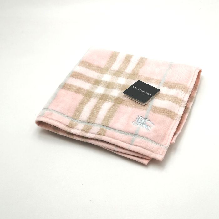 当店でのお買物でSPUトータルP10倍～メール便対応OK【売れ筋】【未使用ハンカチ】BURBERRYバーバリータオルハンカチ【ピンク系】