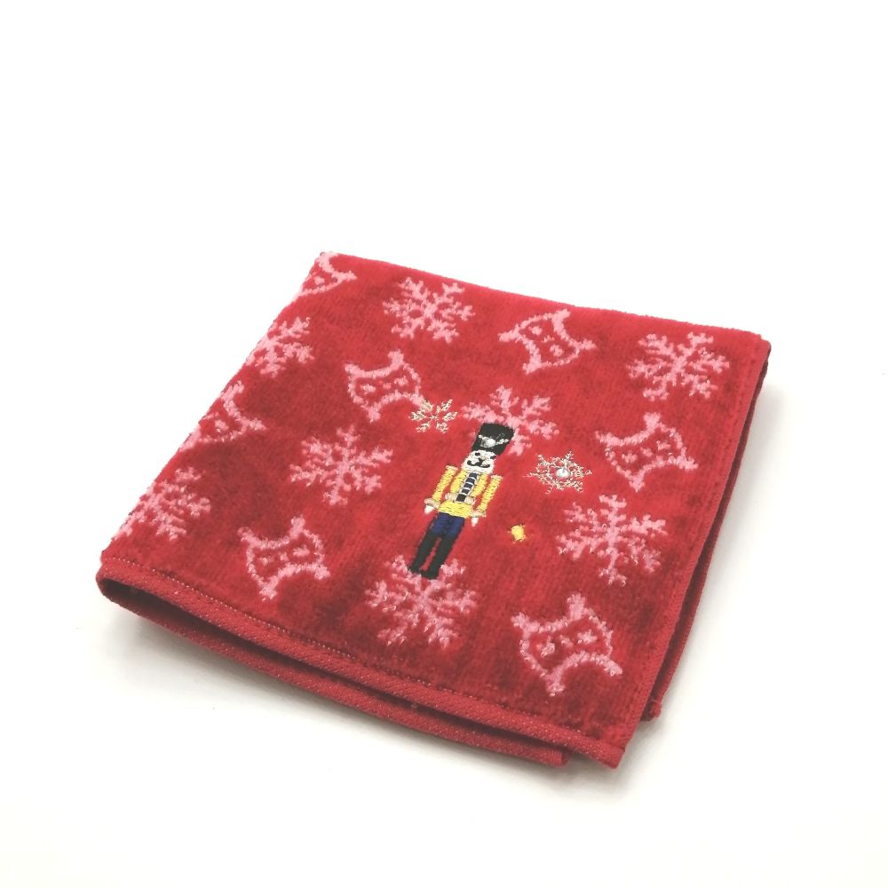 月末も当店でお買い物♪全品P10倍メール便対応OK【売れ筋】　【未使用ハンカチ】CELINEセリーヌタオルハンカチ【レッド系】