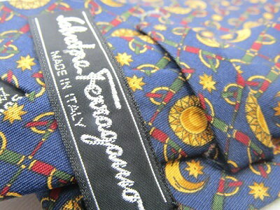 【中古ネクタイ】【大処分】メール便対応OKFerragamo サルバトーレフェラガモネクタイ【パターン・規則柄系】【ネイビー系】【ランクB】【ネクタイ中古】
