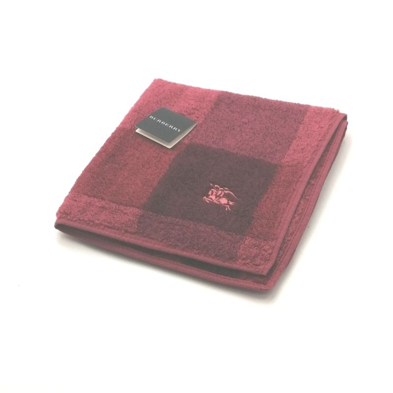 当店でのお買物でSPUトータルP5倍～♪メール便対応OK【売れ筋】【未使用ハンカチ】BURBERRYバーバリータオルハンカチ【レッド系】
