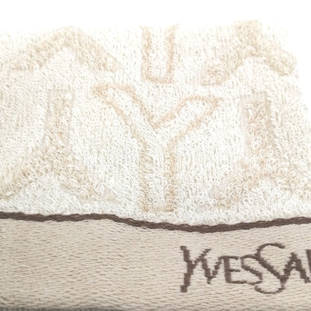 当店はやります♪21迄全品P10倍メール便対応OK【売れ筋】　【未使用ハンカチ】YVESSAINTLAURENTイヴサンローランタオルハンカチ【ベージュ系】