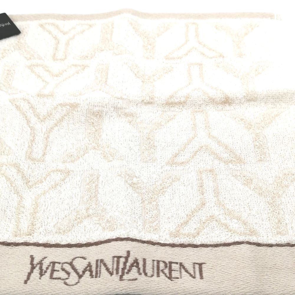 当店はやります♪21迄全品P10倍メール便対応OK【売れ筋】　【未使用ハンカチ】YVESSAINTLAURENTイヴサンローランタオルハンカチ【ベージュ系】