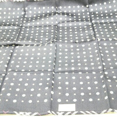 服飾雑貨　リストのブラックフライデー♪全品P10倍メール便対応OK【売れ筋】　【限定1枚】【未使用ハンカチ】BURBERRY ハンカチ【ネイビー系】｜アングル3