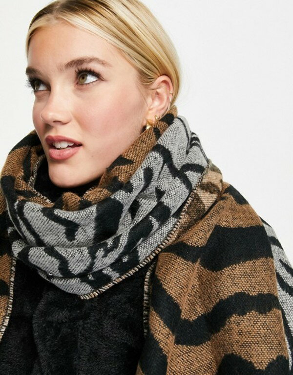 セールお得 ボードマン レディース マフラー・ストール・スカーフ アクセサリー Boardmans tiger print scarf in tan TAN:ReVida 店 再入荷お得