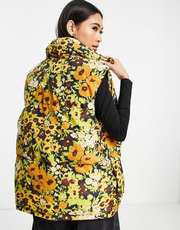 アンドアザーストーリーズ レディース タンクトップ トップス & Other Stories recycled polyester padded vest in floral print Multi