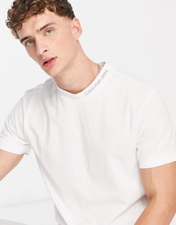 カルバンクライン メンズ Tシャツ トップス Calvin Klein Jeans institutional embroidered neck T-shirt in white White