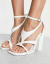 pubNfUCA fB[X q[ V[Y Public Desire Bring It block heeled sandals in white WHITE