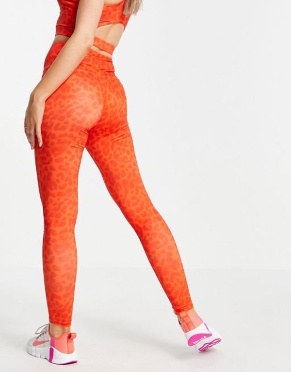 【かります】 サウスビーチ レディース レギンス ボトムス South Beach high waisted leggings in red leopard Tomato red:ReVida 店 として