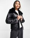 リバーアイランド 【送料無料】 リバーアイランド レディース ジャケット・ブルゾン アウター River Island boxy shearling jacket in black Black