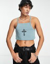 【送料無料】 エイソス メンズ タンクトップ トップス ASOS DESIGN cropped muscle strappy tank top in blue with chest embroidery Trooper