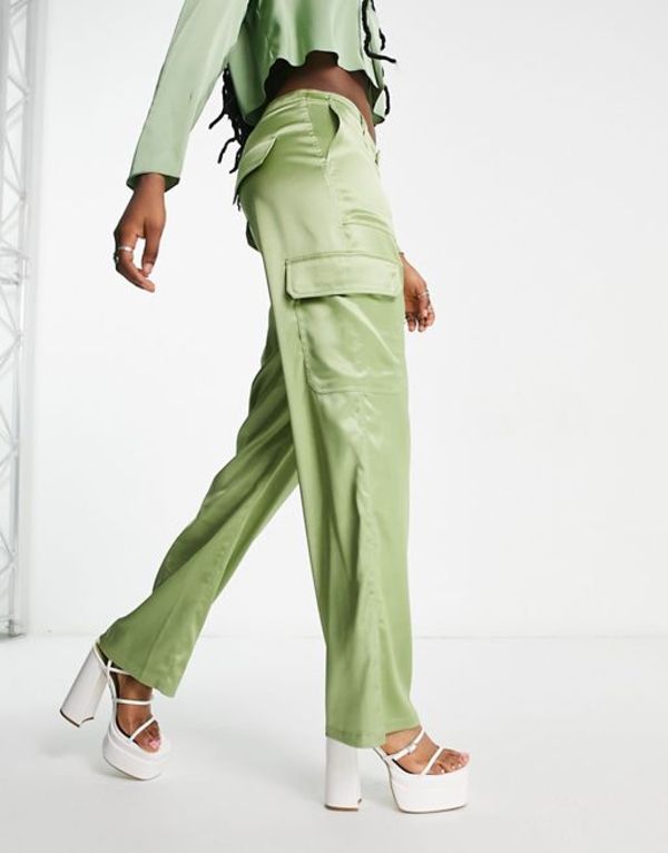 ̵ ͥ㡼 ǥ 奢ѥ ѥ ܥȥॹ Signature 8 sateen cargo pants in green Green