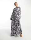 エイソス 【送料無料】 エイソス レディース ワンピース トップス ASOS DESIGN metallic long sleeve midi dress with frill cuffs in gray Gray Metallic