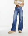     EB[NfC fB[X fjpc {gX Weekday Ample low rise baggy jeans in novel blue Blue