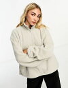 【送料無料】 ウィークデイ レディース パーカー・スウェット アウター Weekday Cora fleece sweatshirt in beige Beige