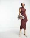 yz t`RlNV fB[X s[X gbvX French Connection high neck shoulder pad jersey midi dress in brown Bitter chocolate