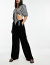 【送料無料】 ベルシュカ レディース カジュアルパンツ ボトムス Bershka high waisted crinkle pants in black Black