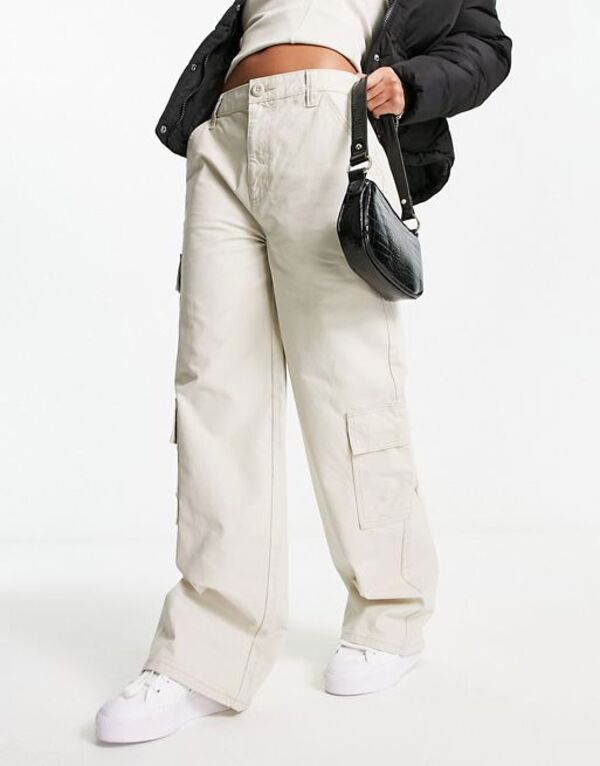 【送料無料】 エイソス レディース カジュアルパンツ カーゴパンツ ボトムス ASOS DESIGN oversized cargo pants with multi pocket in stone Stone