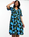 【送料無料】 ワイエーエス レディース ワンピース トップス Y.A.S elma mini wrap dress in blue floral print Black blue