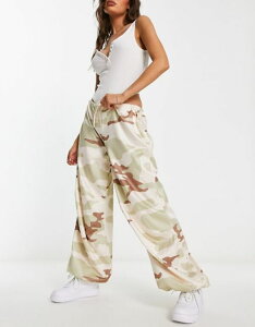 ̵  ǥ 쥮 ܥȥॹ ASOS DESIGN satin parachute pants in camo Camo