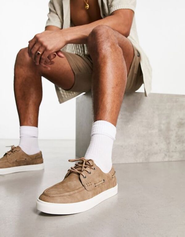 【送料無料】 エイソス メンズ デッキシューズ シューズ ASOS DESIGN boat shoes in stone faux leather with white sole STONE