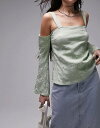 【送料無料】 トップショップ レディース シャツ トップス Topshop textured cold shoulder top in sage green SAGE GREEN