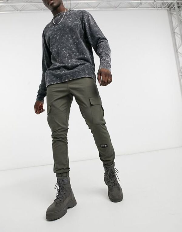 エイソス 【送料無料】 エイソス メンズ カジュアルパンツ ボトムス ASOS Unrvlld Spply tapered cargo pants in khaki Khaki