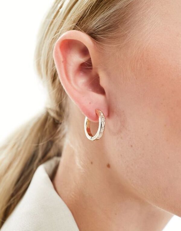 エイソス 【送料無料】 エイソス レディース ピアス・イヤリング アクセサリー ASOS DESIGN 20mm hoop earrings with cubic zirconia design in gold tone with gift bag Gold