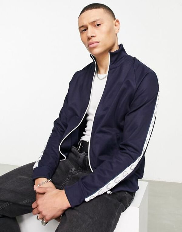 フレッドペリー ジャケット メンズ 【送料無料】 フレッドペリー メンズ ジャケット・ブルゾン アウター Fred Perry taped track jacket in blue Blue