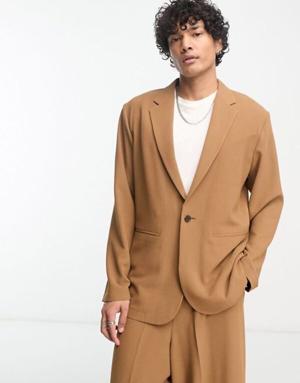 【送料無料】 エイソス メンズ ジャケット・ブルゾン アウター ASOS DESIGN relaxed oversized soft tailored suit jacket in tobacco crepe Tobacco